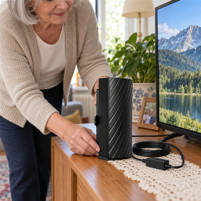 Verstärkte HDTV-Antenne für drinnen und draußen mit 39-dB-Verstärker – Box-Bauform, wetterfest, Störfilter, ca. 5 m Koaxialkabel, mit Standfuß