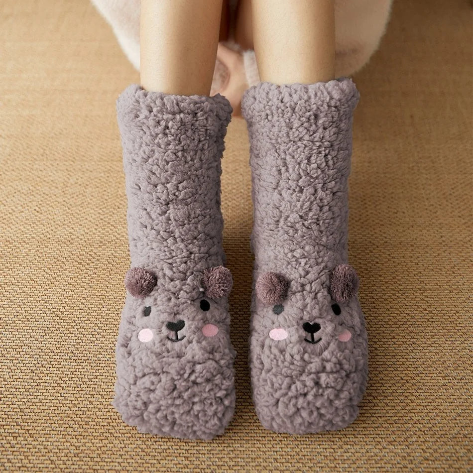 Kuschelige Fleece-Socken im Kawaii-Bären-Design für Zuhause, Sofa und Homeoffice – warme Haussocken in 7 Farben