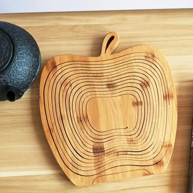 Faltbarer Obstkorb aus Holz in Apfelform, flach zum Untersetzer klappbar, für Küche und Tisch – ca. 26 × 30 × 14 cm, Korb, Brett und Tablett