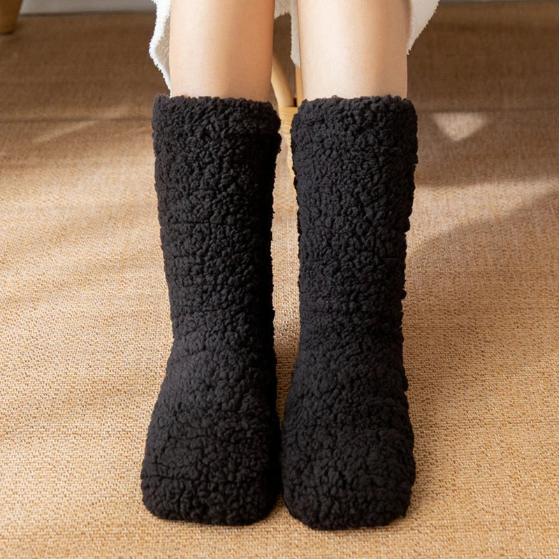 Warme Plüsch-Haussocken für den Winter für Zuhause, Fliesen und Altbau – kuschelweiches Plüsch, Schwarz, Rosa, Grau oder Braun
