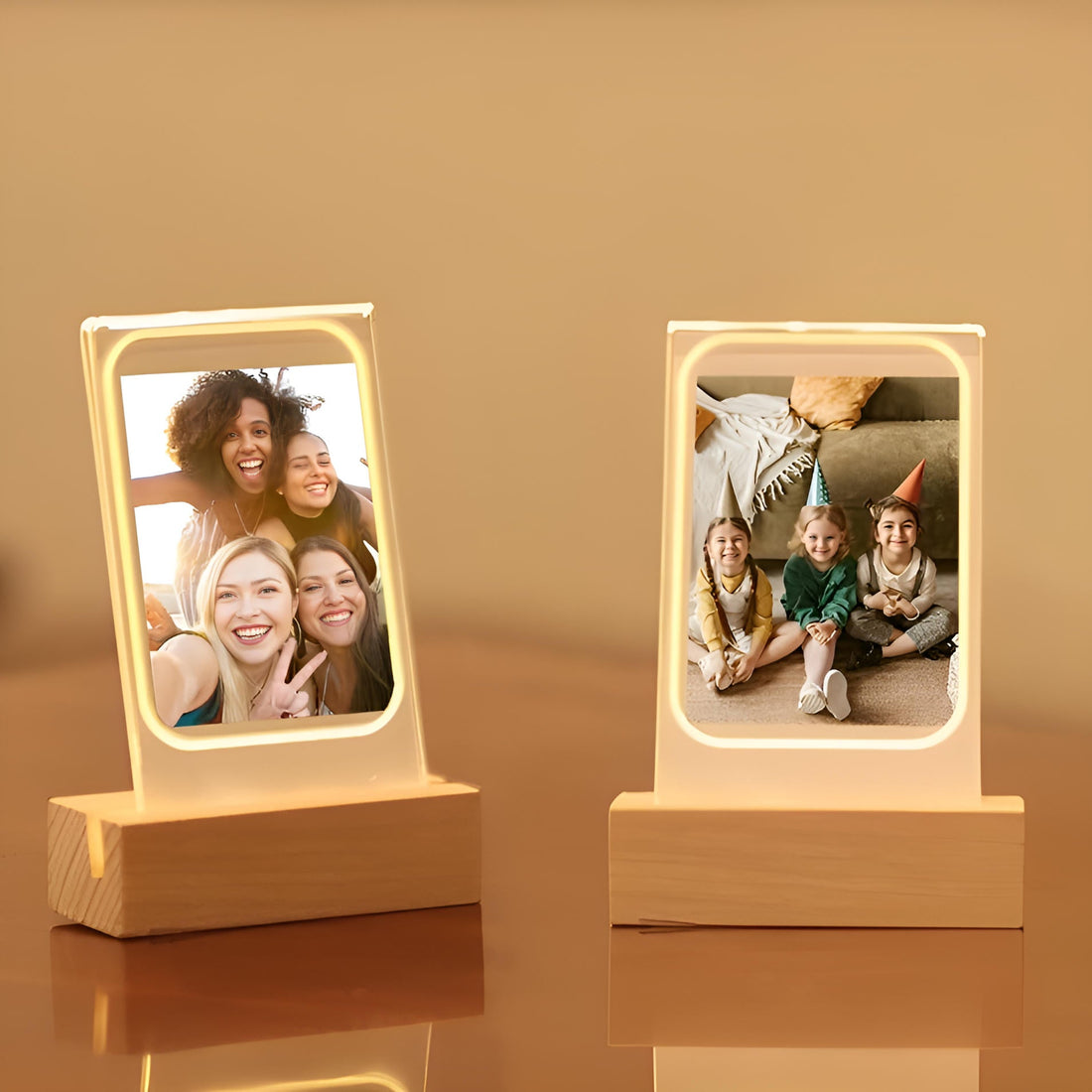 Beleuchteter Bilderrahmen aus Holz und Acryl für Sofortbilder und Tickets auf Schreibtisch und Regal – LED, für 7,6-cm-Fotos, einfach oder 3-fach