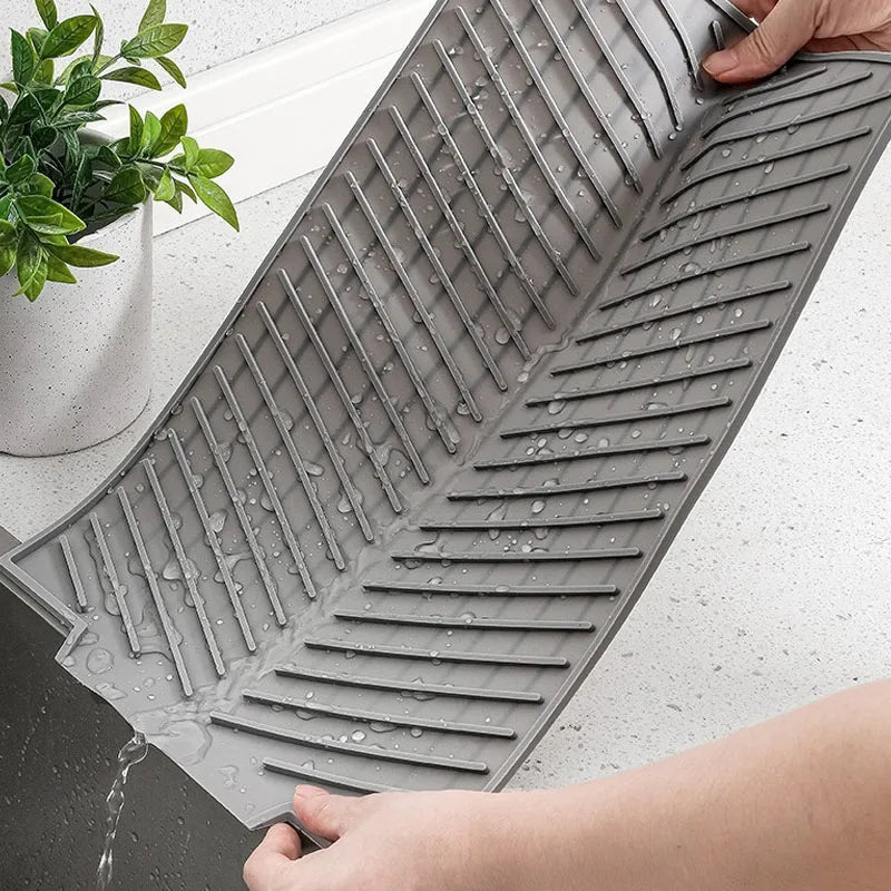 Abtropfmatte aus Silikon für die Arbeitsplatte für Geschirr, Gläser und Töpfe – wasserabweisend, Größe S, M oder L