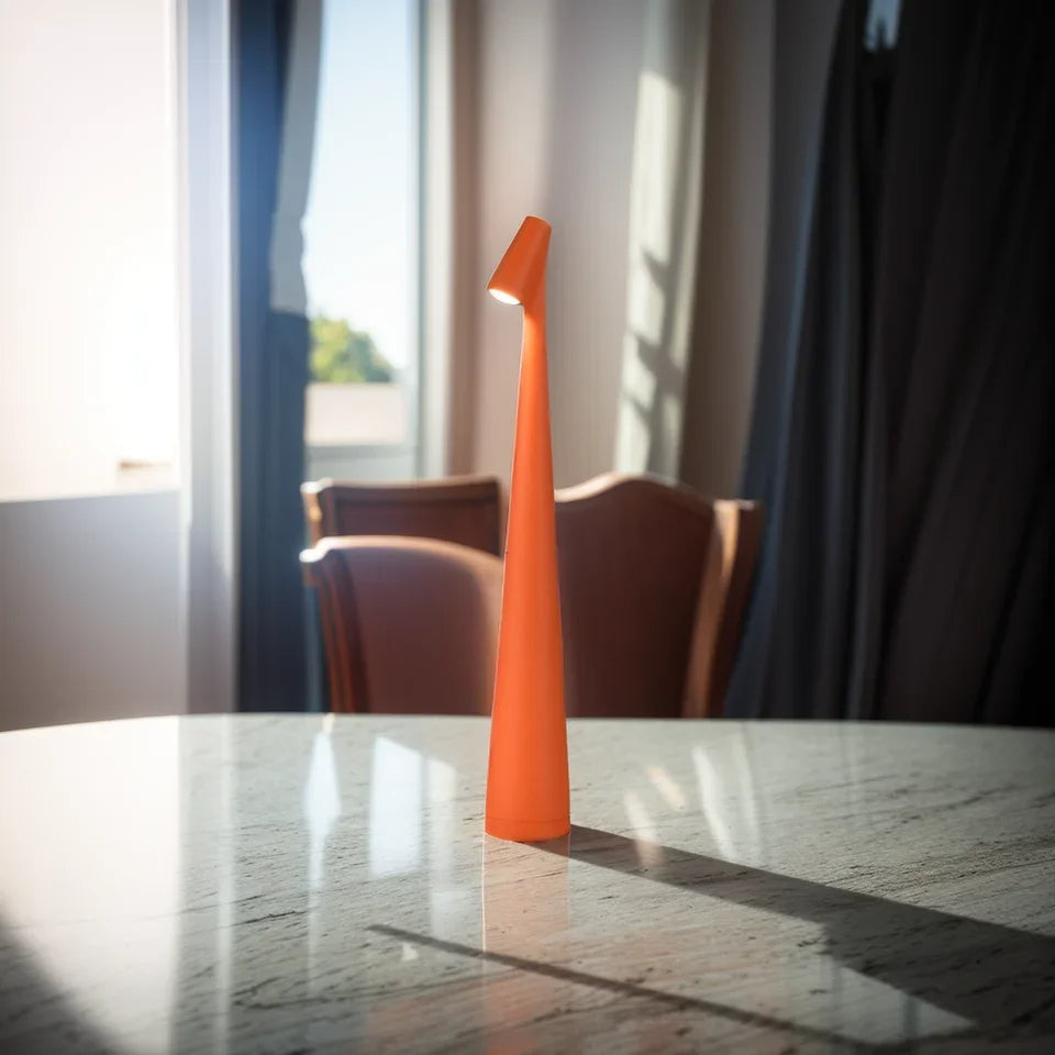 Akku-Tischleuchte aus Metall mit Touch-Bedienung für Nachttisch, Schreibtisch und Leseecke – 5 × 33 cm, 3 Lichtfarben, kabellos, in 3 Farben