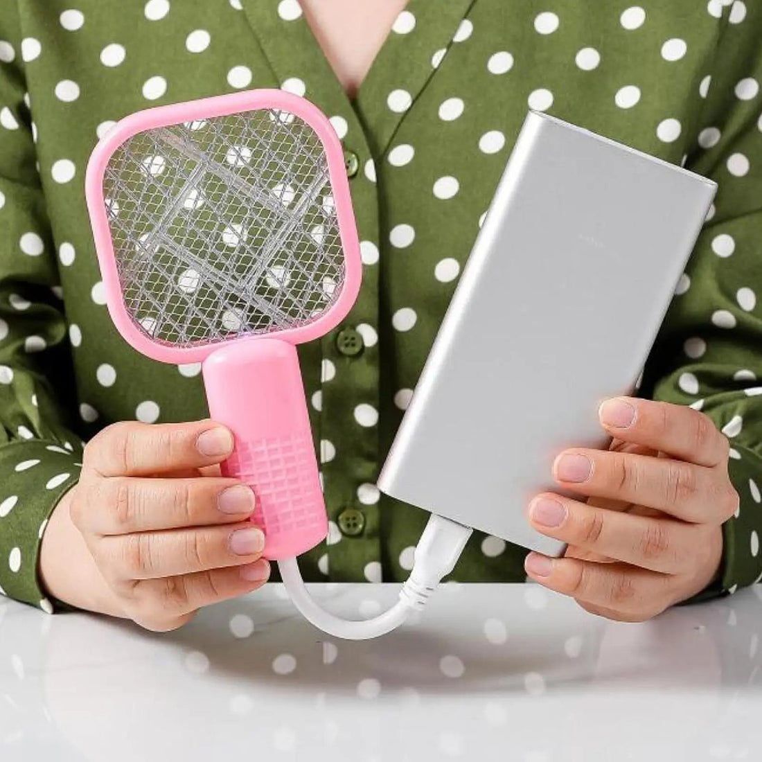 USB-Insektenvernichter mit Locklicht und 5-lagigem Schutzgitter für Schlafzimmer, Büro und Reisen – 5 V, 3,7 W, ca. 17 × 9 cm, 3 Farben