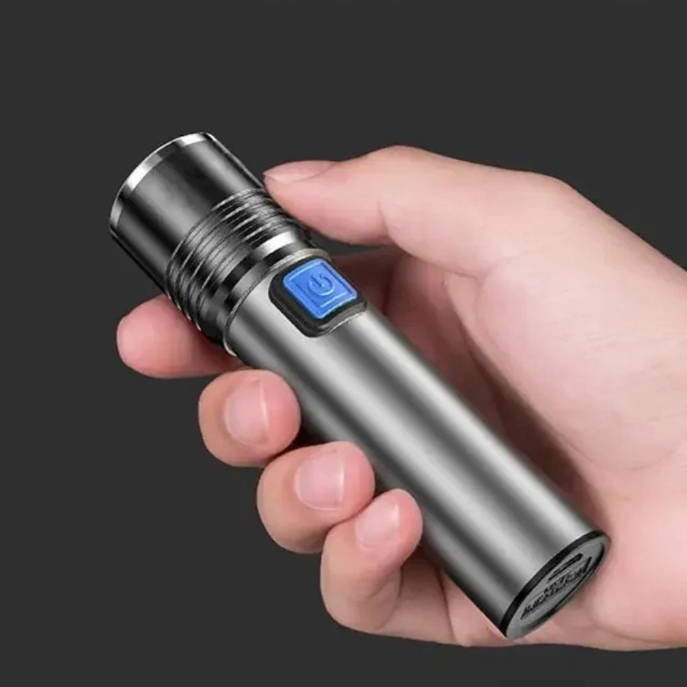 UV-Taschenlampe als Urin-Detektor für Haustierflecken und Reinigung – 395 nm, Zoom, 3 Modi, Aluminiumgehäuse, Akku mit Micro-USB, 3–8 h