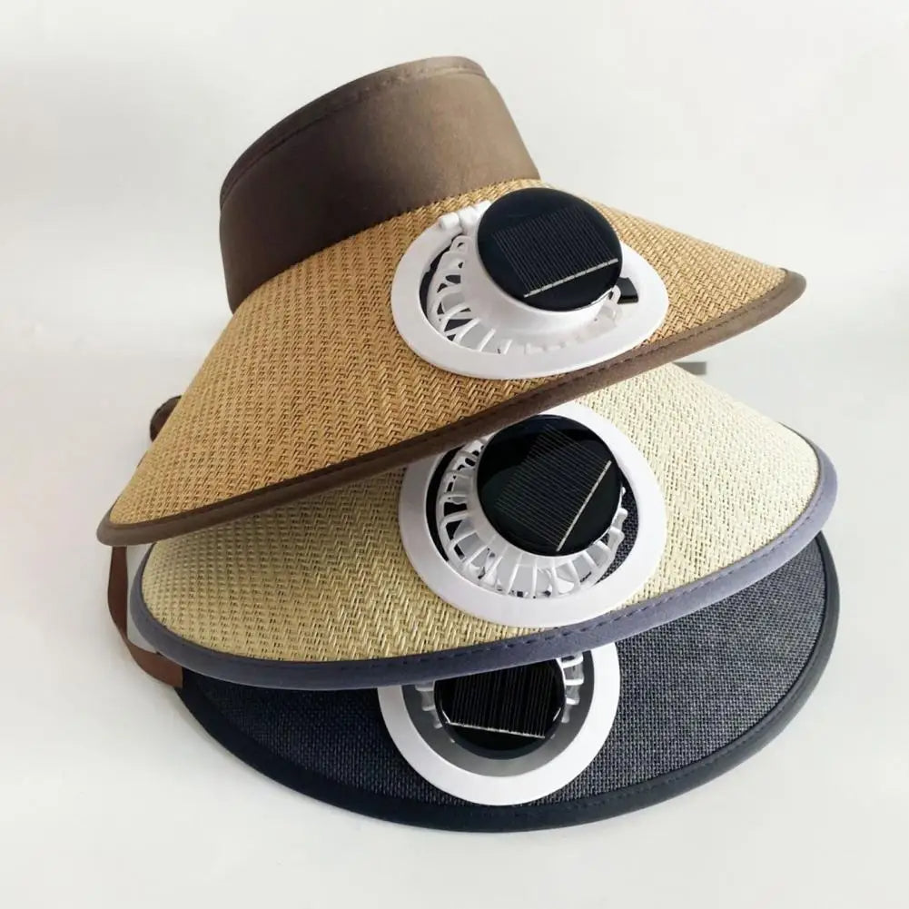 Breitkrempiges Sonnenvisier in Stroh-Optik mit Solar-Ventilator für Wandern, Angeln und Strand – oben offen, USB-Ladung, 3 Stufen, Kopfumfang 58 cm