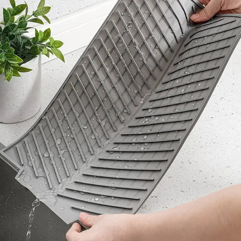 Abtropfmatte aus Silikon mit Rillen für Geschirr in Küche und Wohnmobil – 26 × 37 oder 42,5 × 50,5 cm, rutschfest, spülmaschinenfest, Grau