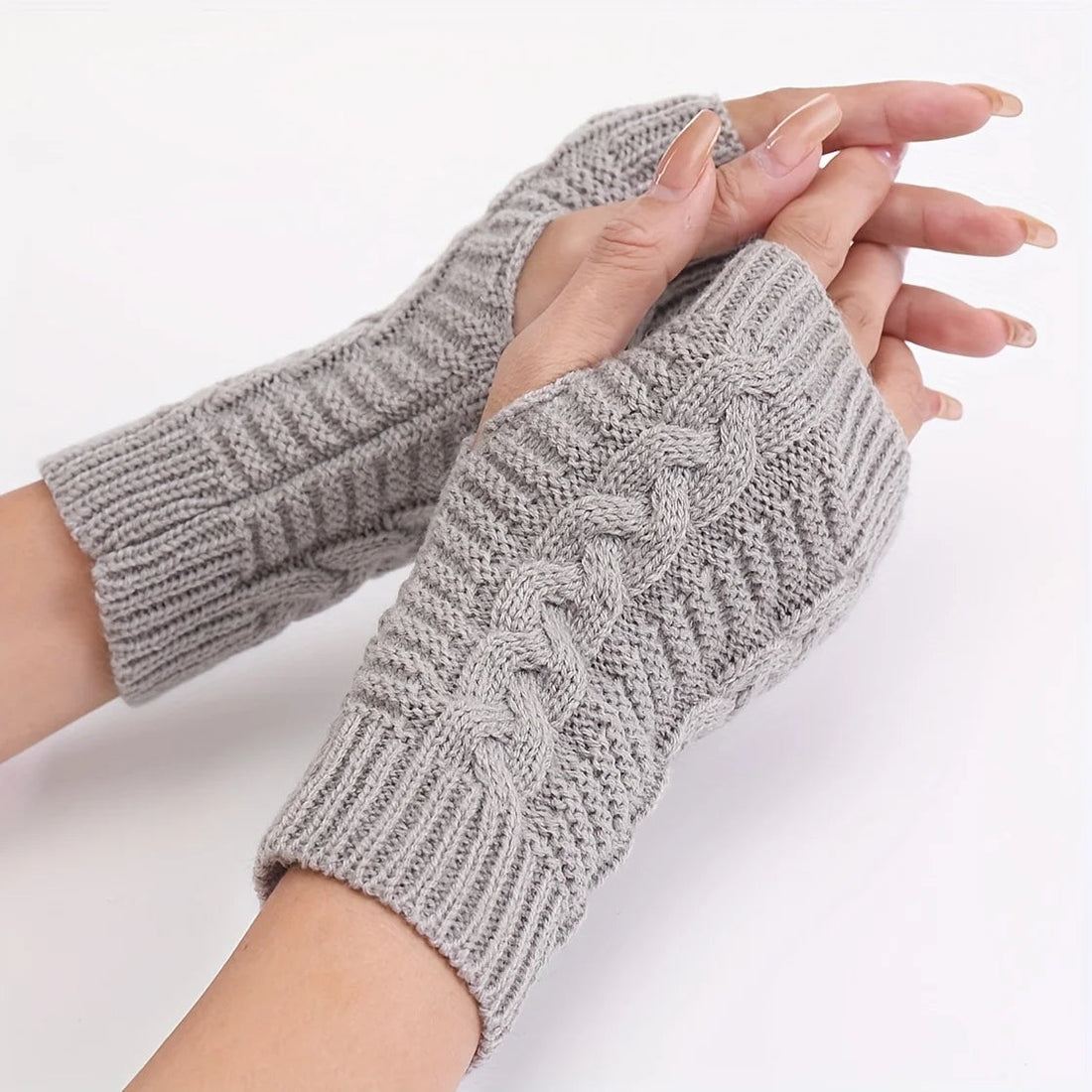 Fingerlose Strickhandschuhe mit Zopfmuster für Damen für Winteralltag, Büro und Smartphone – Armstulpen mit Daumenloch, Weiß, Schwarz oder Grau