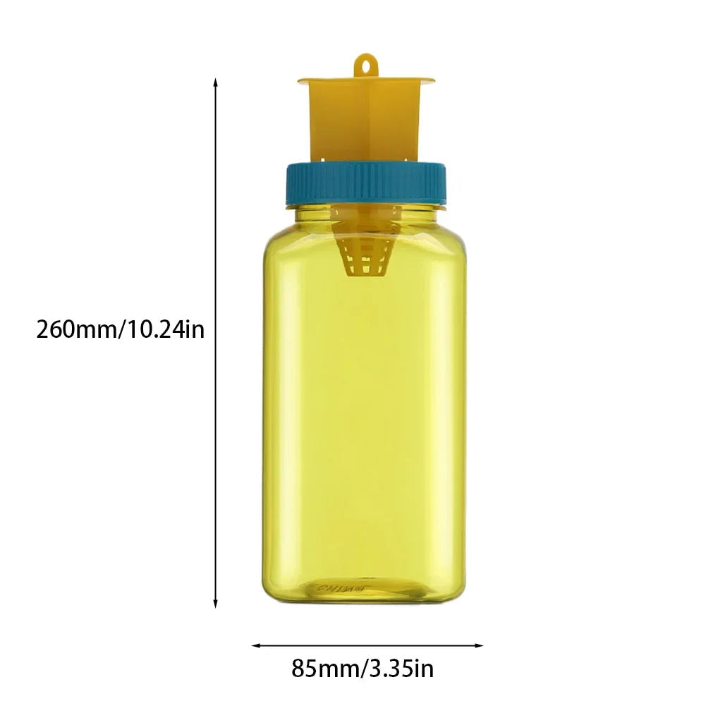 Wiederverwendbare Fruchtfliegenfalle als Flasche zum Aufhängen für Obstbäume, Gemüsebeet und Terrasse – ca. 26 × 8,5 cm, 4 Einflugöffnungen, Lockduft
