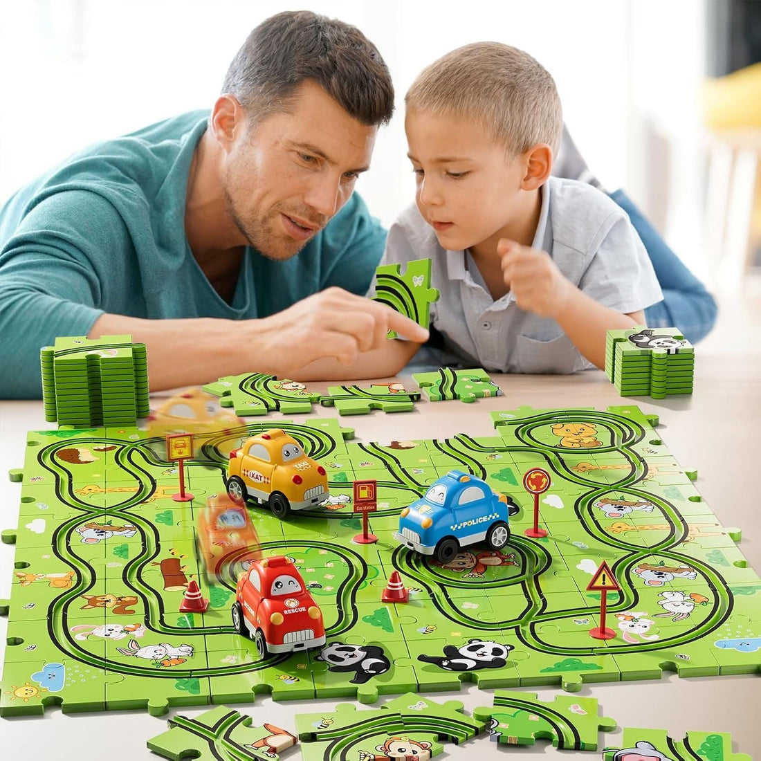 Puzzle-Rennbahn mit Tiermotiven und batteriebetriebenen Autos für Kinder von 2 bis 6 Jahren – 48 Teile, 2 Autos, 6 Verkehrsschilder, BPA-frei