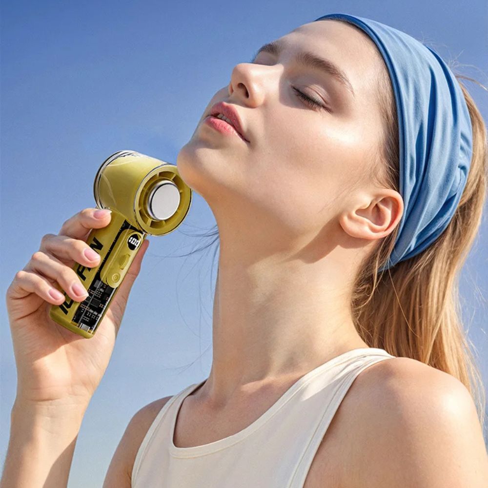 Akku-Handventilator mit Turbinengebläse für unterwegs, Reisen und heiße Tage – 100 Stufen, 3000 mAh, 10 W, Display, Umhängeband, 3 Farben