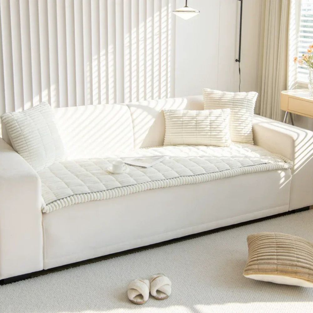 Plüschiger Sofaüberwurf mit Streifenmuster und rutschfester Rückseite für Sofa und Couch – 70 × 70 bis 110 × 240 cm, waschbar, in 5 Farben