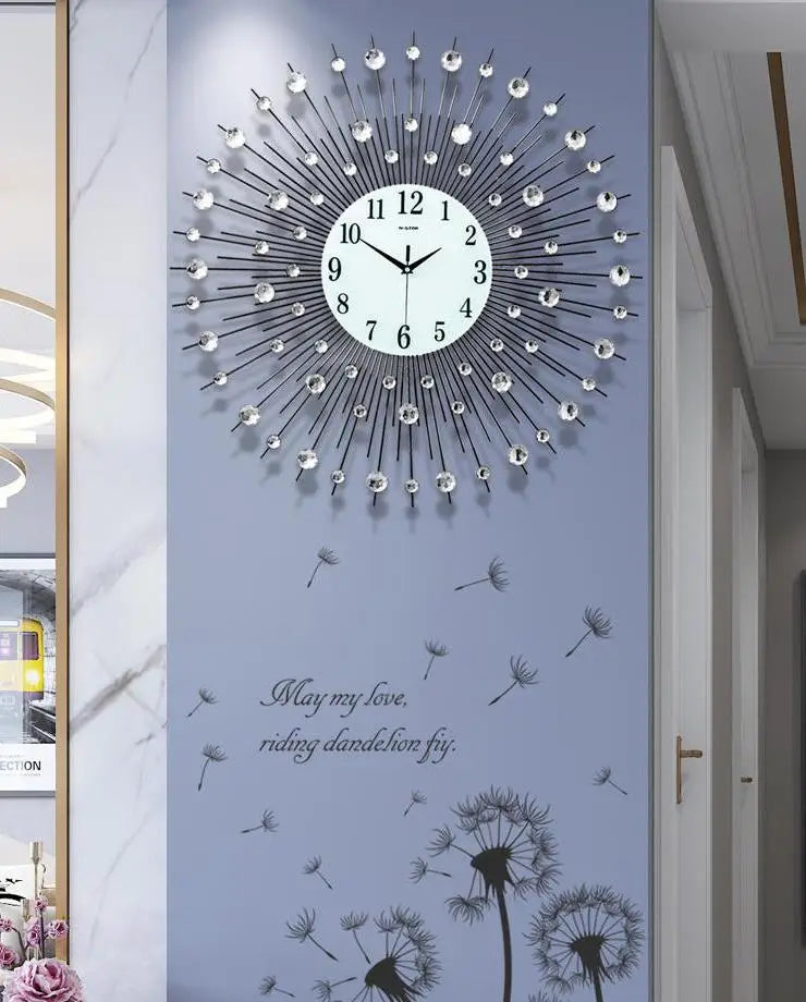Große Wanduhr aus Metall mit Sonnenstrahl-Design im Vintage-Stil für das Wohnzimmer – 60 bis 80 cm, rund, Steinbesatz, Quarzwerk, Silber