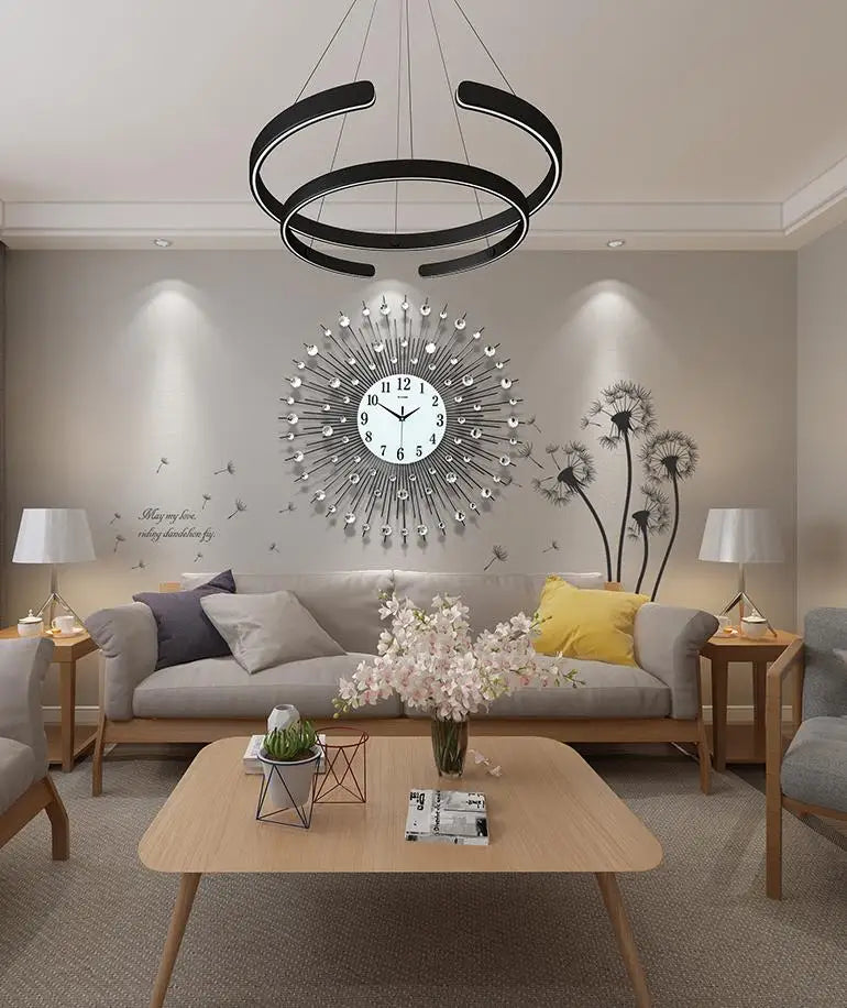 Große Wanduhr aus Metall mit Sonnenstrahl-Design im Vintage-Stil für das Wohnzimmer – 60 bis 80 cm, rund, Steinbesatz, Quarzwerk, Silber