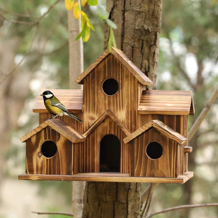Handgefertigtes Vogelhaus aus Holz mit 6 Einfluglöchern für Garten, Balkon und Terrasse – natürliche Holzoptik, zum Aufhängen oder Aufstellen