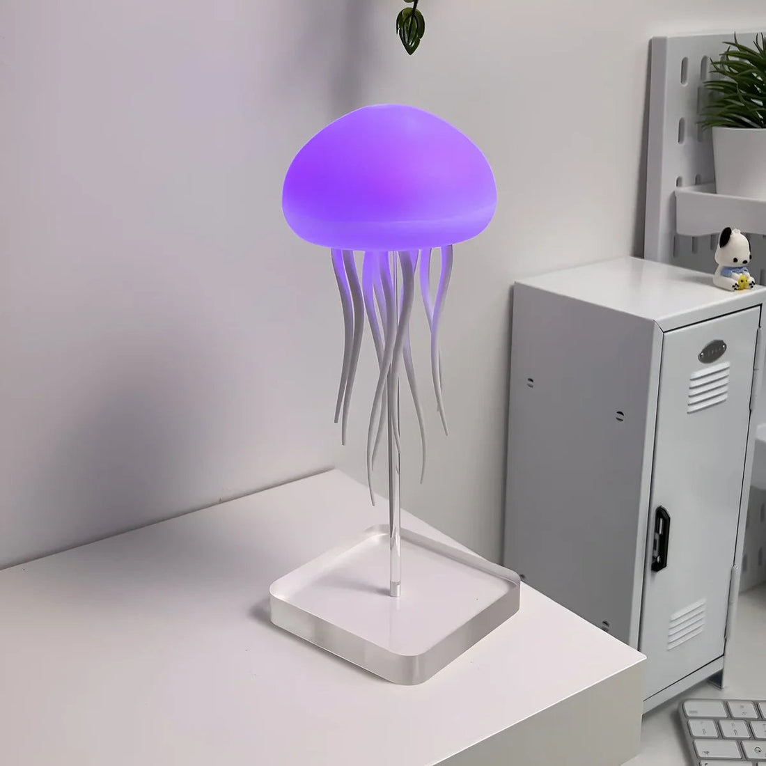 Quallen-Tischlampe mit LED-Farbwechsel als Stimmungslicht für Schlafzimmer, Wohnzimmer und Kinderzimmer – 30 cm hoch, 5 W, mit Netzteil