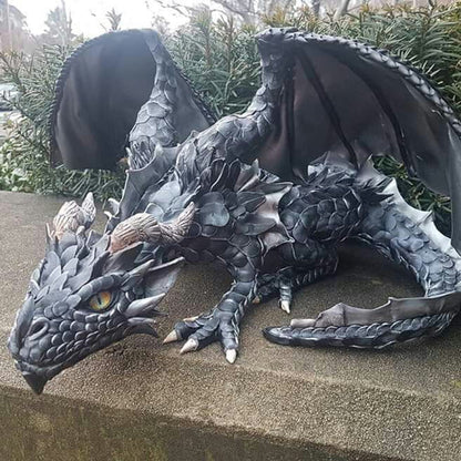 Gotische Drachenfigur als Wächter-Statue aus Kunstharz für Garten, Terrasse und Teichrand – 22 × 18 × 18 cm, wetterfest, kauernder Drache