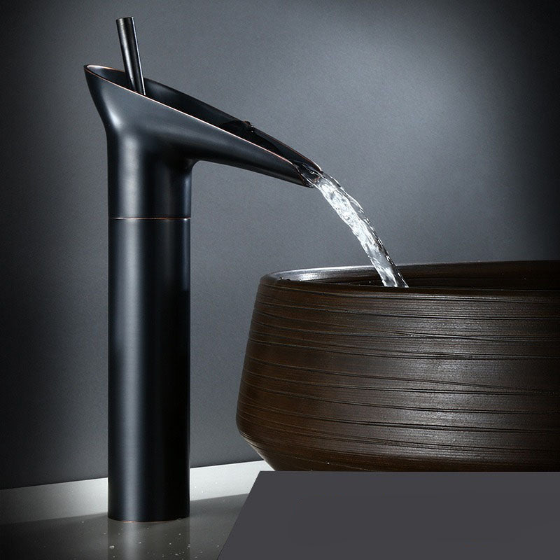 Antike Waschtischarmatur aus Messing mit Wasserfall-Auslauf für das Badezimmer-Waschbecken – Einhebelmischer, Einlochmontage, Schwarz oder Gold