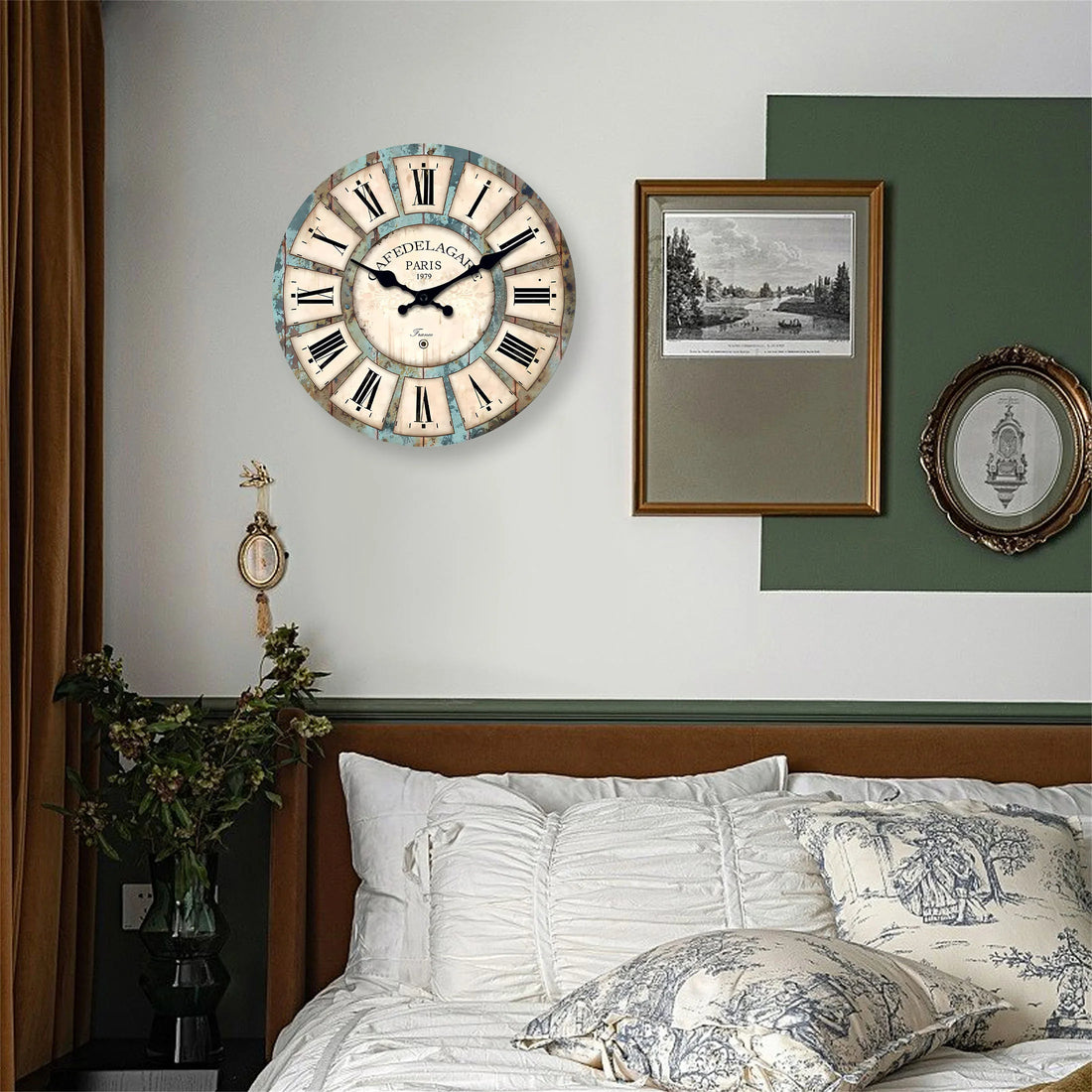 Runde Wanduhr aus Holz im Landhausstil mit römischen Ziffern für Küche, Wohnzimmer und Schlafzimmer – Ø ca. 25 bis 40 cm, Vintage-Optik, geräuschlos