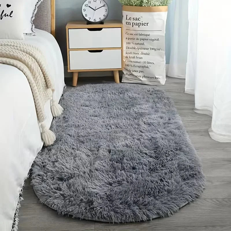 Ovaler Kunstfell-Teppich als Bettvorleger für Schlafzimmer, Wohnbereich und Hotelzimmer – 40 × 120 oder 60 × 160 cm, weich, rutschfest, 3 Ausführungen