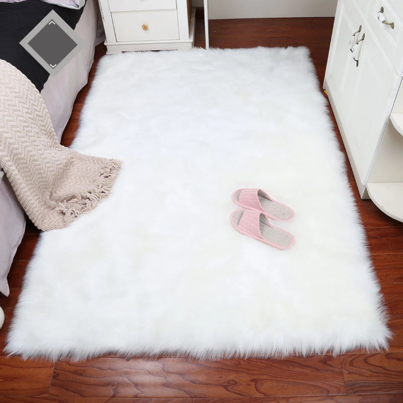 Hochflorteppich aus Kunstfell mit 5–6 cm Flor für Wohnzimmer und Schlafzimmer – 30 × 30 bis 100 × 200 cm, rechteckig, rutschfest, waschbar, 10 Farben