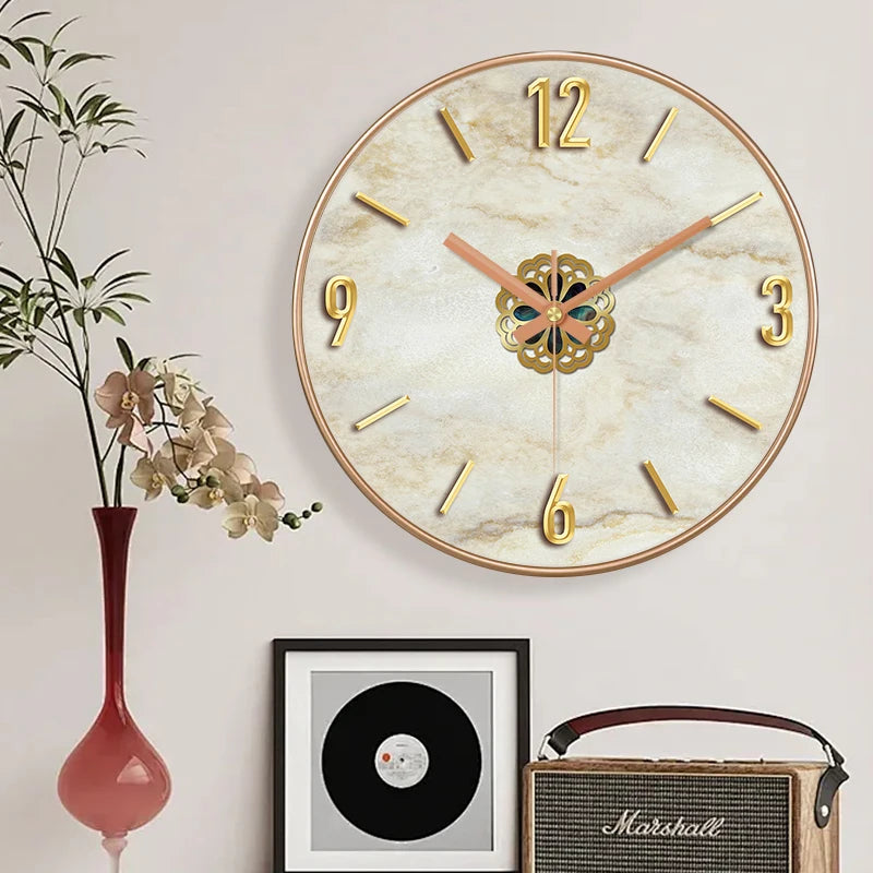 Runde Wanduhr mit Marmor-Optik und großen Ziffern für Wohnzimmer, Schlafzimmer und Küche – 20 bis 30 cm (8–12 Zoll), lautlos, 2 Farben