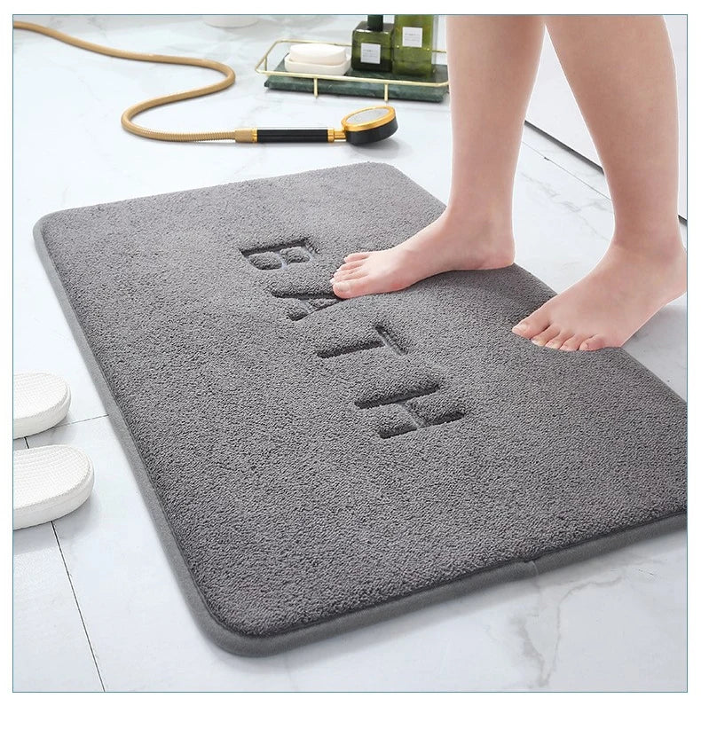 Saugfähige Badematte aus Korallenfleece mit Memory-Schaum und BATH-Prägung für Bad, Küche und Wohnzimmer – 40 × 60 cm, rutschfest, weich, 4 Farben