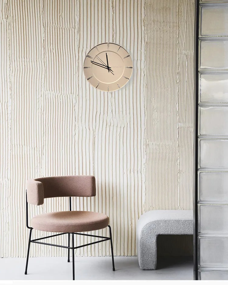Minimalistische Wanduhr aus Beton im nordischen Stil für Wohnzimmer und Arbeitszimmer – Ø ca. 38 cm, geräuschlos, ohne Bohren, Orange oder Beige