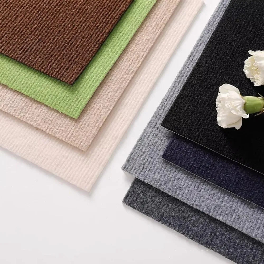 Selbstklebende Teppichfliese aus Polyester für Schlafzimmer und Wohnung – 40 × 40 cm, rutschhemmend, ohne Werkzeug verlegbar, einfarbig, 7 Farben