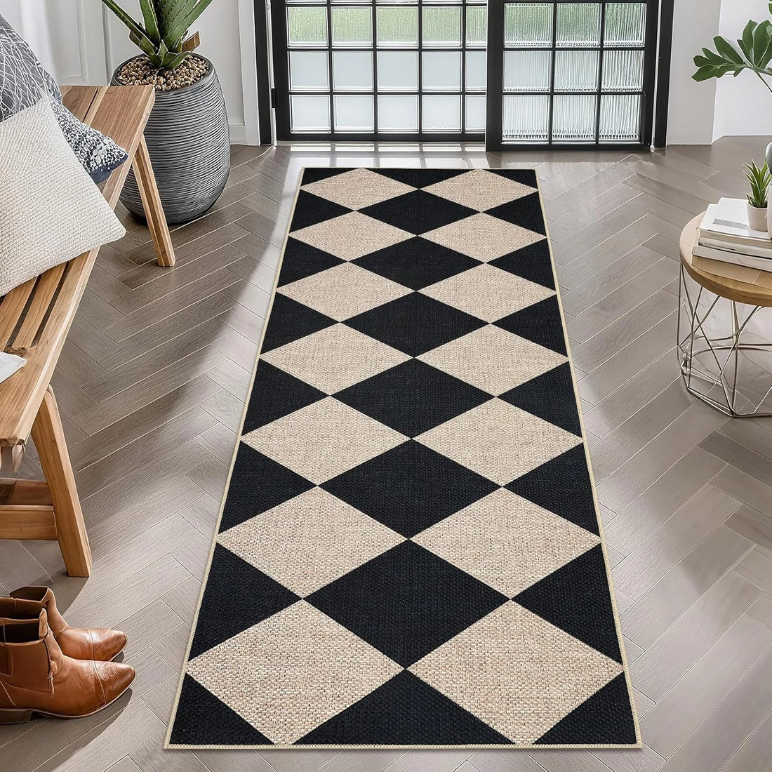 Karierter Teppichläufer in Schwarz und Creme für Flur, Küche und Eingang – 40 × 120 oder 50 × 150 cm, Polyester, rutschfest, waschbar, 6 Motive