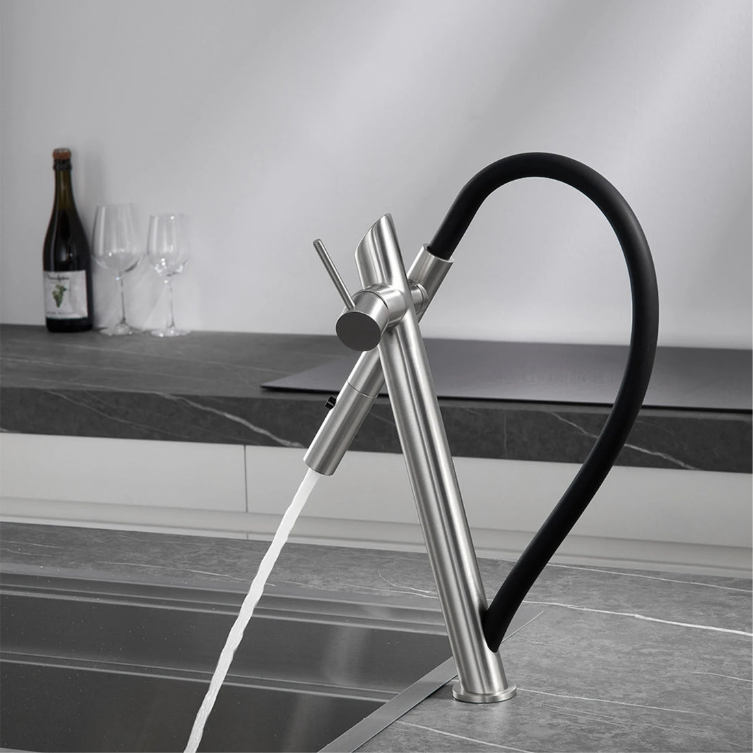 Ausziehbare Küchenarmatur aus Messing für die Küchenspüle – 2 Strahlarten, magnetische Brausehalterung, drehbar, Warm- und Kaltwasser, 5 Farben
