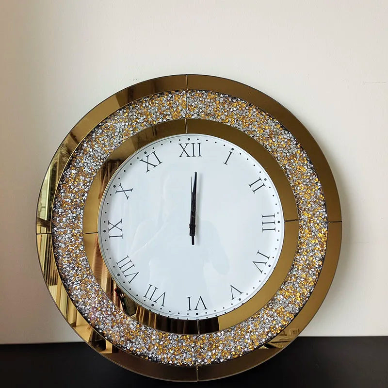 Große Spiegel-Wanduhr mit Glitzerring in Kristalloptik und römischen Ziffern für das Wohnzimmer – 60 × 60 cm, rund, gehärtetes Glas, 2 Ausführungen