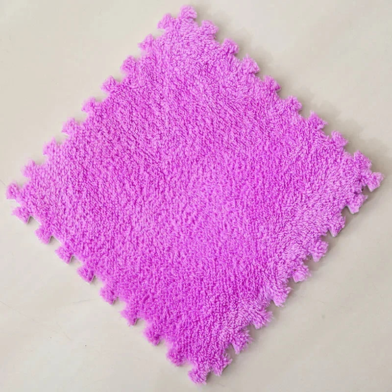 Weiche Spielmatte aus Plüsch-Puzzlefliesen mit EVA-Schaumkern für Babys und Kinder – 30 × 30 × 1 cm, zuschneidbar, 10 oder 20 Stück, 23 Farben