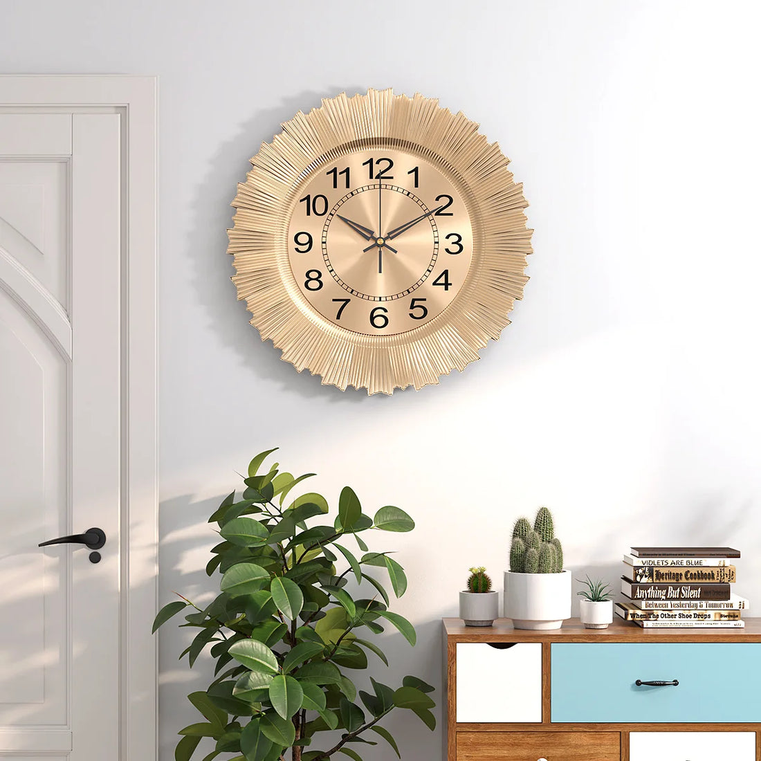 Lautlose Wanduhr mit strukturiertem Zierrahmen in Silber oder Gold für Wohnzimmer, Schlafzimmer und Küche – Ø 33 cm, rund, Quarz-Sweep-Uhrwerk