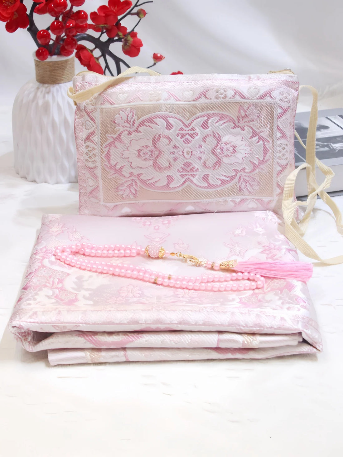 Dreiteiliges Gebetsteppich-Set mit Gebetskette und Tragetasche als Geschenk zu Ramadan und Eid – 70 × 110 cm, beflockt, rutschfest, 5 Farben