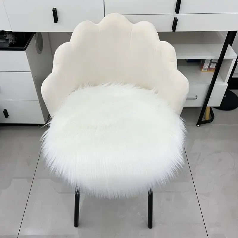 Runde Plüschmatte als Sitzkissen, Untersetzer und Foto-Requisite für Zuhause – Ø 30 oder 40 cm, Acryl-Plüsch, rutschfest, 5 Farben