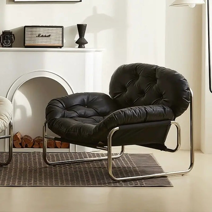 Einzelsessel mit Metallgestell und Kunstlederbezug im Retro-Stil für das Wohnzimmer – mit Armlehnen, minimalistisch, 6 Ausführungen