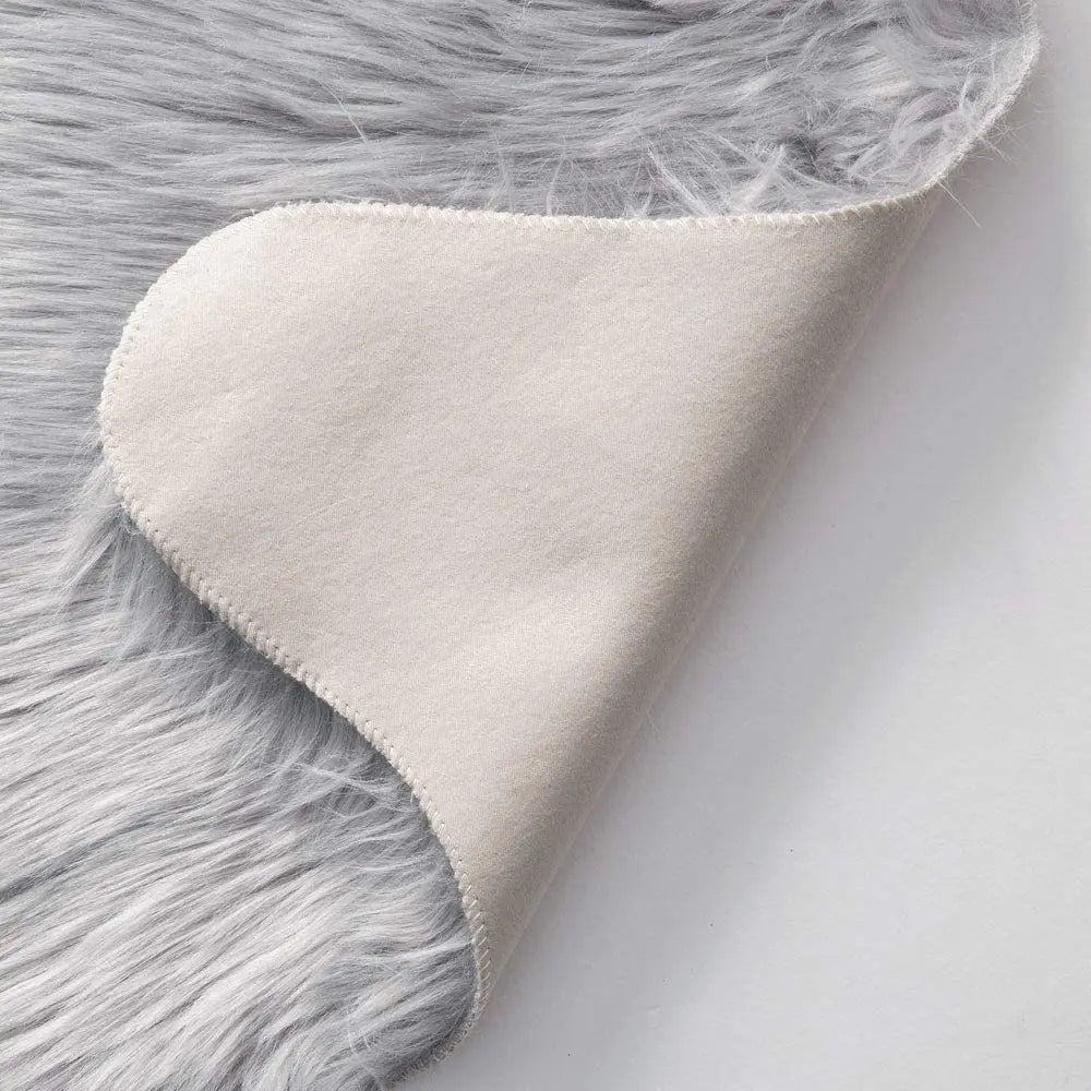 Kunstfell-Teppich in Schaffell-Optik mit langem Flor für Wohnzimmer, Schlafzimmer und Sofa – 45 × 65 bis 80 × 220 cm, 5–6 cm Flor, 10 Farben