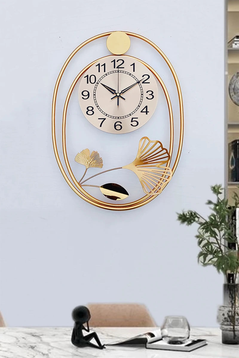 Wanduhr aus Metall im nordischen Stil als Wanddekoration für Schlafzimmer und Wohnzimmer – 46 × 34 oder 55 × 43 cm, geräuschloses Quarzwerk