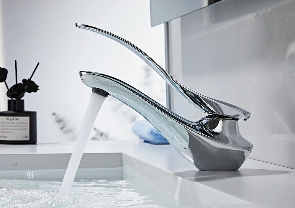 Einhebel-Waschtischarmatur aus Messing für das Badezimmer-Waschbecken – Einlochmontage, Warm- und Kaltwasser, Keramikkartusche, Chrom