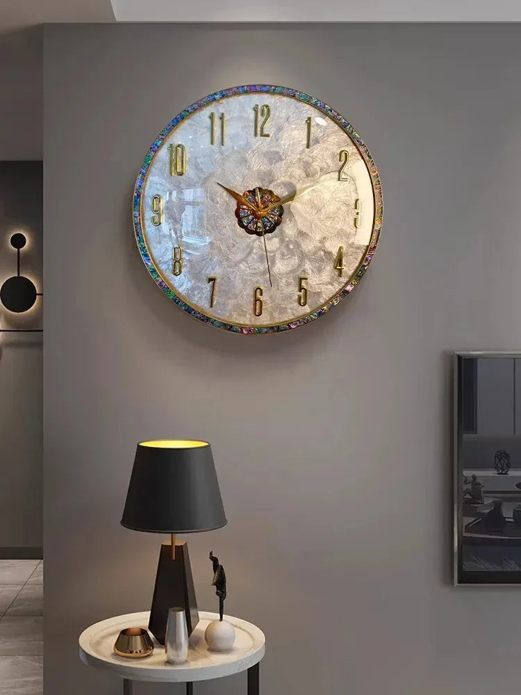 Wanduhr mit Perlmutt- und Abalone-Muscheleinlage für Wohnzimmer und Schlafzimmer – Ø 40 cm, rund, geräuschlos, Walnussholz oder Legierung