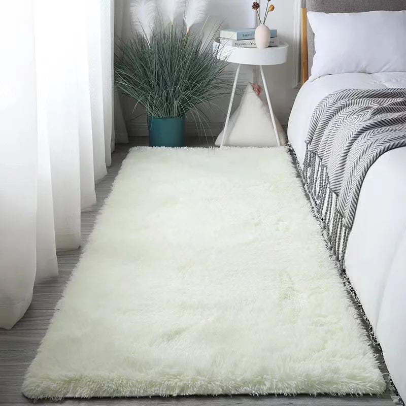 Weicher Teppich in Seidenwoll-Optik als Bettvorleger für Schlafzimmer und Eingang – 40 × 60 bis 80 × 200 cm, rutschfest, waschbar, 7 Farben