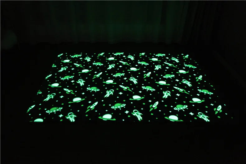 Im Dunkeln leuchtender Teppich mit 3D-Motiven für Kinderzimmer und Schlafzimmer – 40 × 60 bis 160 × 200 cm, Kurzflor, rutschfest, 12 Motive