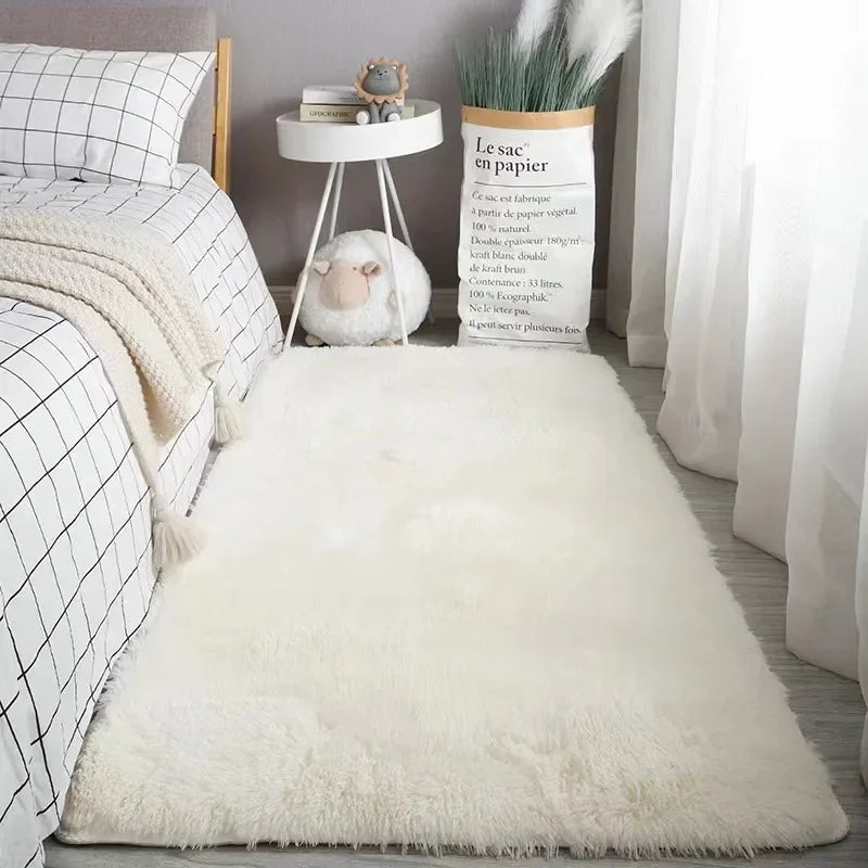 Weicher Teppich in Seidenwoll-Optik als Bettvorleger für Schlafzimmer und Eingang – 40 × 60 bis 80 × 200 cm, rutschfest, waschbar, 7 Farben