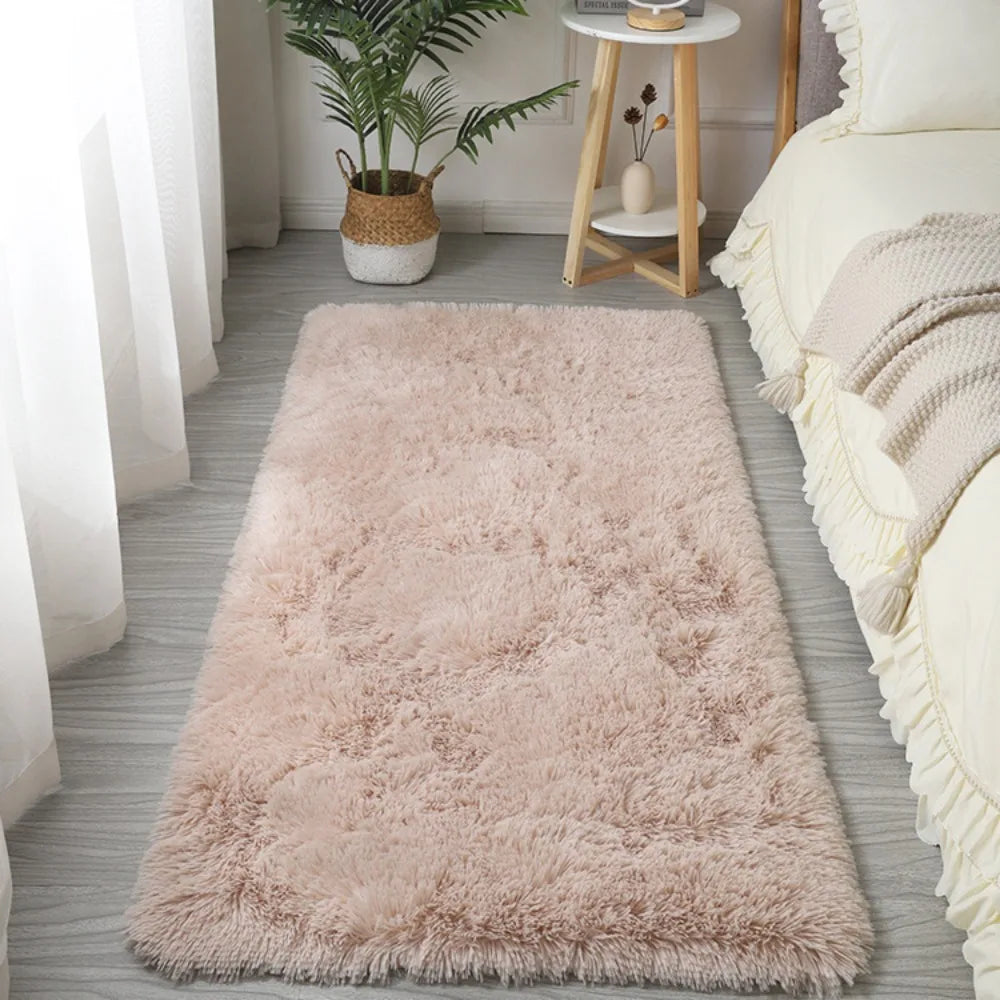 Flauschiger Hochflor-Teppich aus Kunstwolle als Bettvorleger und Sesselauflage – 40 × 60 bis 40 × 120 cm, rechteckig, zottelig, 4 Farben