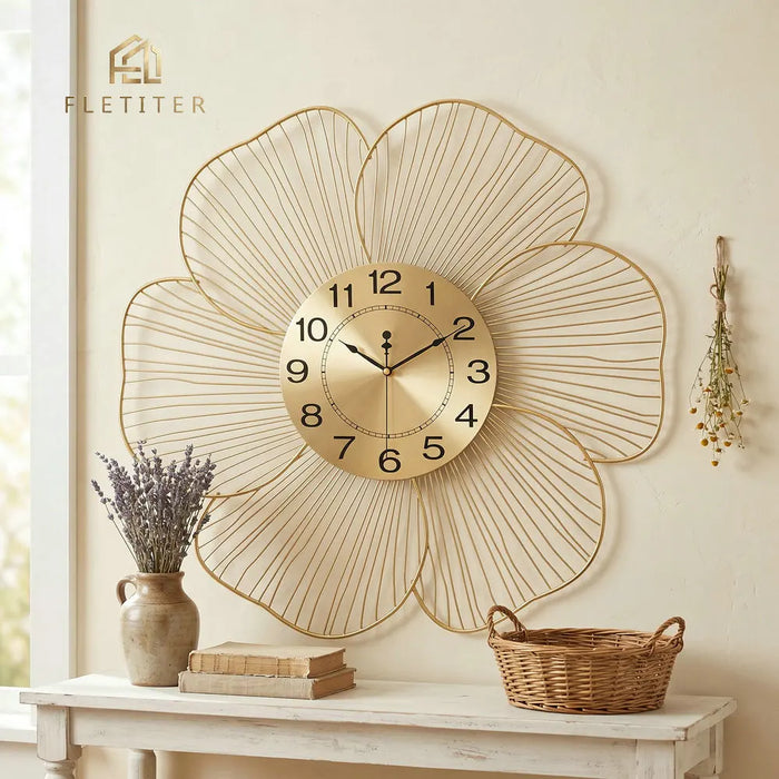 Metall-Wanduhr mit Blumenmuster im nordischen Stil für Wohnzimmer und Esszimmer – 60 × 60 cm, rund, lautloses Quarzwerk, ohne Ticken