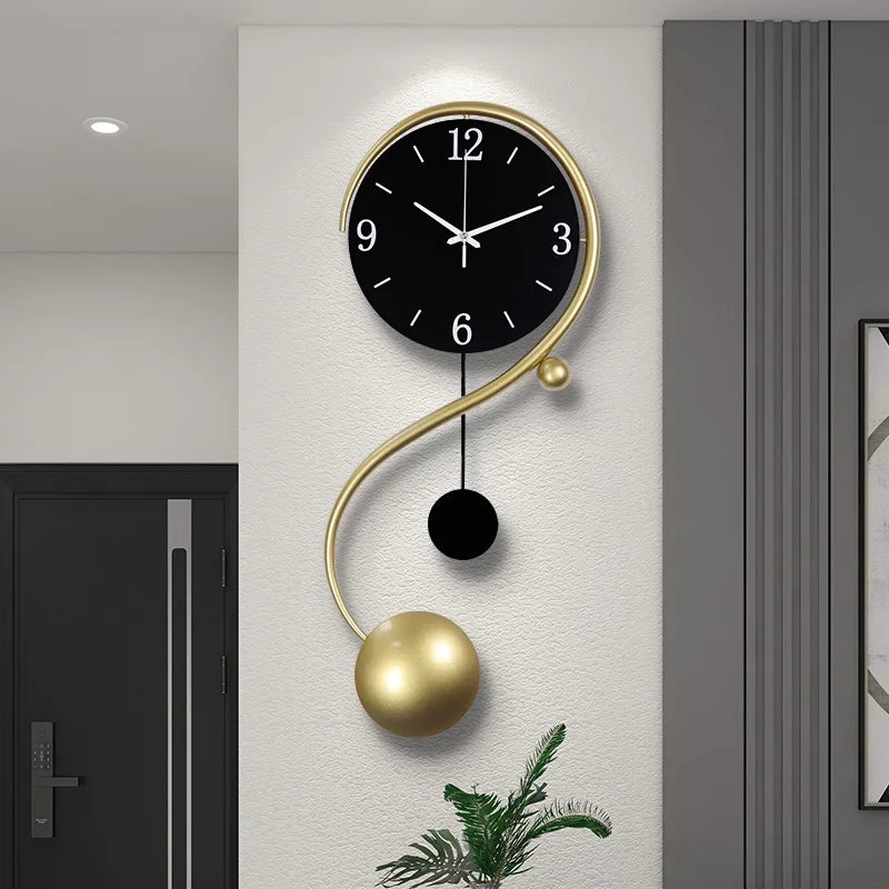 Minimalistische Wanduhr aus Metall im nordischen Stil für das Wohnzimmer – 27 × 63 oder 31 × 71 cm, geometrisch, Pendel, geräuschloses Quarzwerk