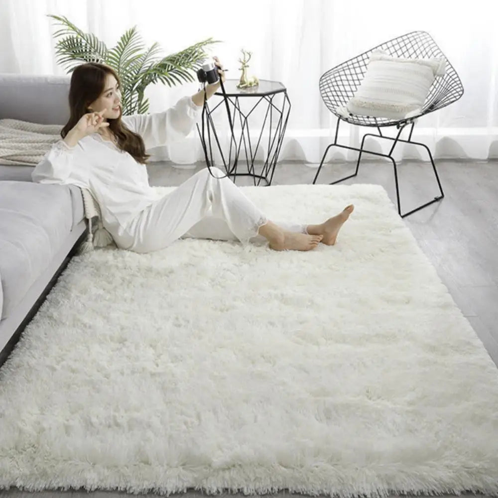 Flauschiger Hochflor-Teppich in Uni-Farbe für Schlafzimmer und Wohnzimmer – 40 × 60 bis 140 × 200 cm, rutschfeste Noppen, eingefasster Rand, 6 Farben