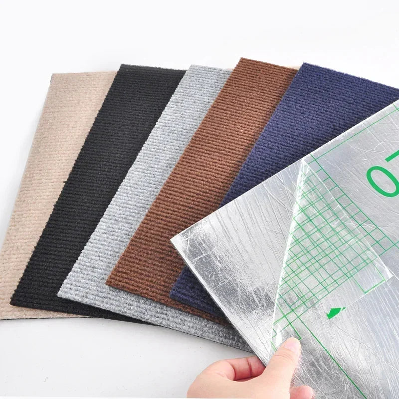 Selbstklebende Teppichfliesen zum Abziehen und Aufkleben für Küche, Esszimmer und Schlafzimmer – je 30 × 30 cm, Vlies, 1 bis 50 Stück, 5 Farben