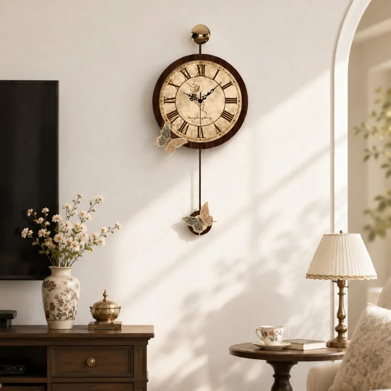 Retro-Wanduhr aus Acryl mit Schmetterlings-Dekor als Wanddekoration für das Wohnzimmer – 29 × 63 cm, römische Ziffern, Walnussoptik